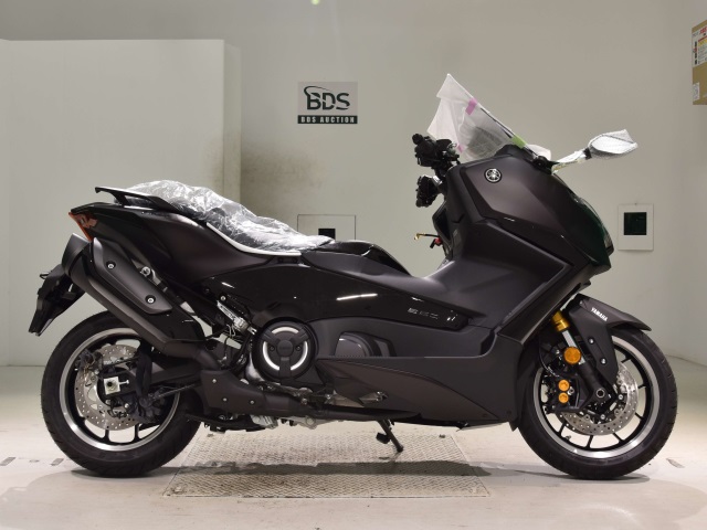 Yamaha T-MAX560 2025