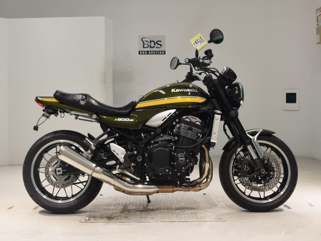 Kawasaki Z900RS 2024
