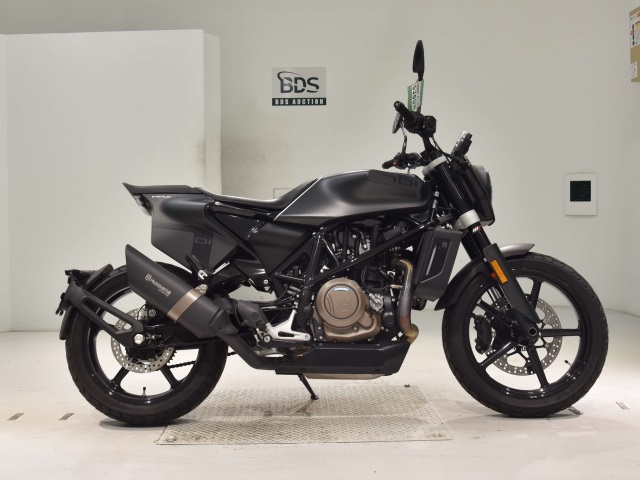 Husqvarna SVARTPILEN 701 2019