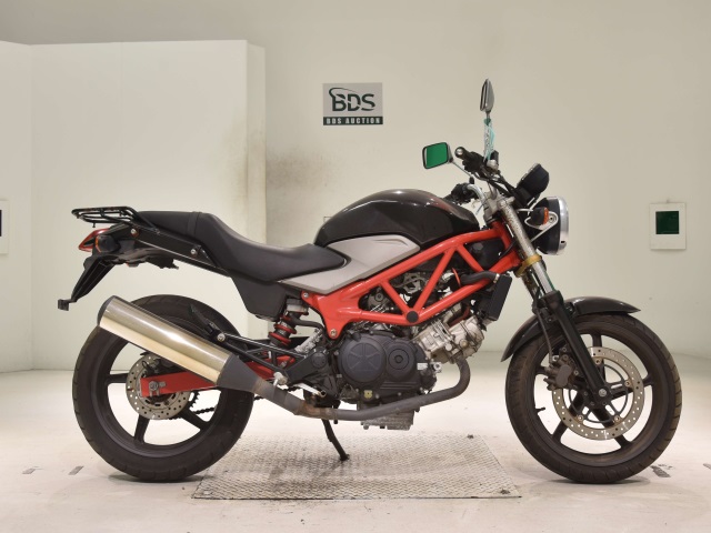 Honda VTR250 2011