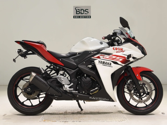 Yamaha YZF-R25 2015