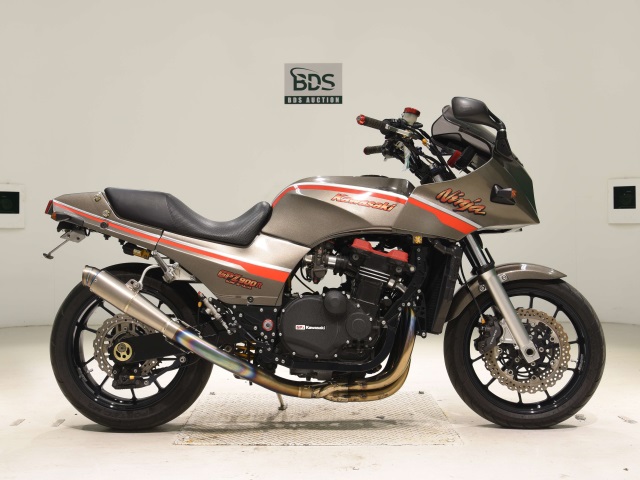 Kawasaki GPZ900R 1991