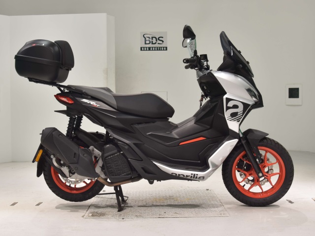 Aprilia SR GT200 2022
