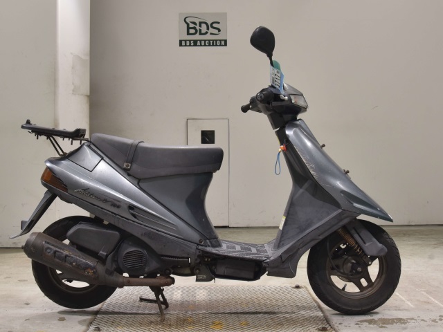 Suzuki ADDRESS V100