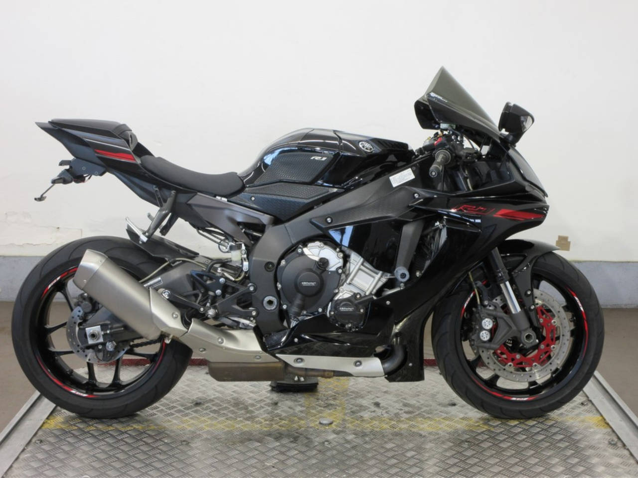 Yamaha YZF-R1 2015