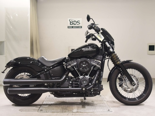HD STREETBOB FXBB1750 2020