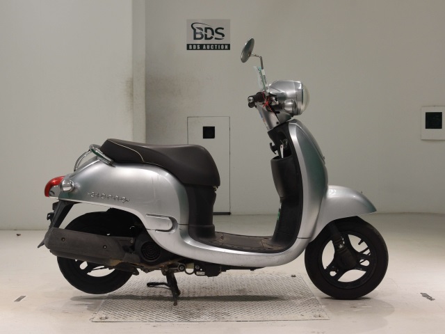 Honda GIORNO 2011