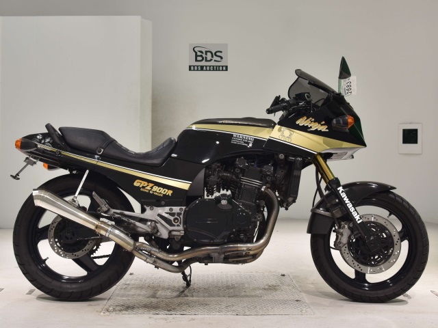 Kawasaki GPZ900R 1991