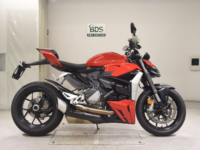 Ducati STREET FIGHTER V2 2024
