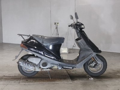Suzuki ADDRESS V100