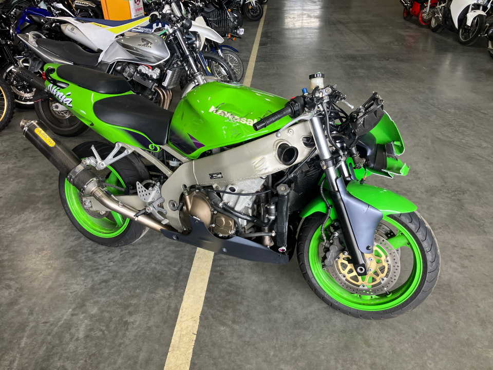 Kawasaki NINJA ZX-9R 1998