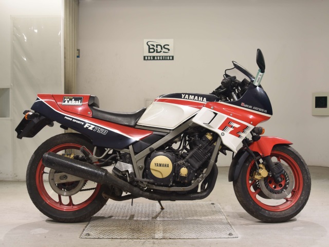 Yamaha FZ750 1985