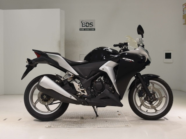 Honda CBR250R 2011
