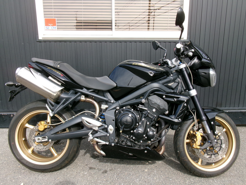 Triumph STREET TRIPLE R 2012