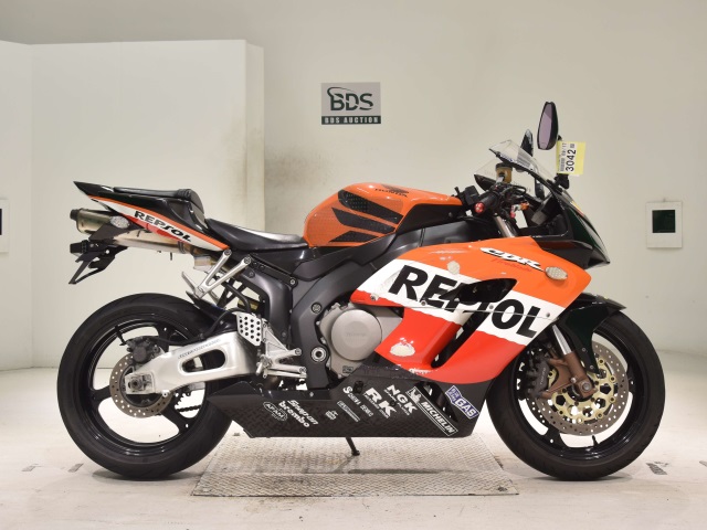 Honda CBR1000RR 2004