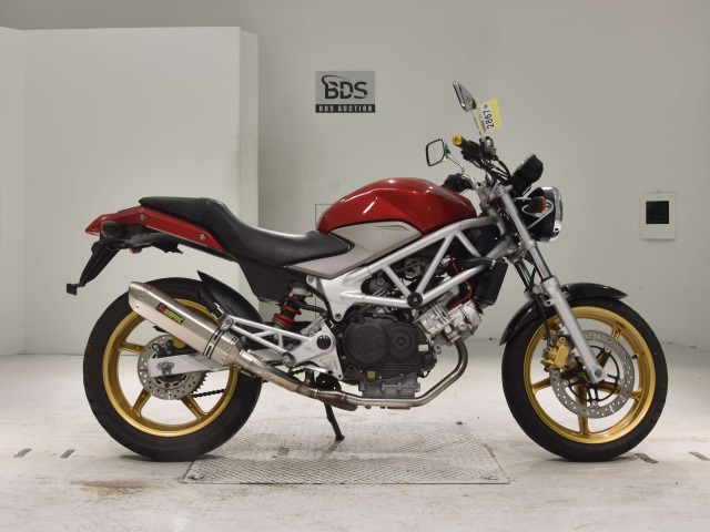 Honda VTR250 2011
