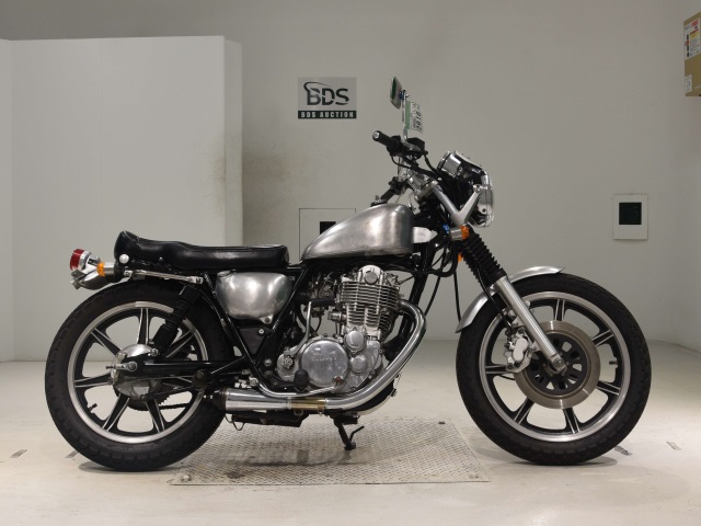 Yamaha SR400 2004