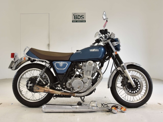 Yamaha SR400 2019