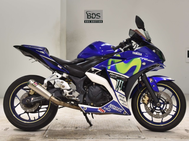 Yamaha YZF-R25 2015