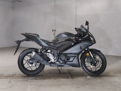 Yamaha YZF-R25 2022