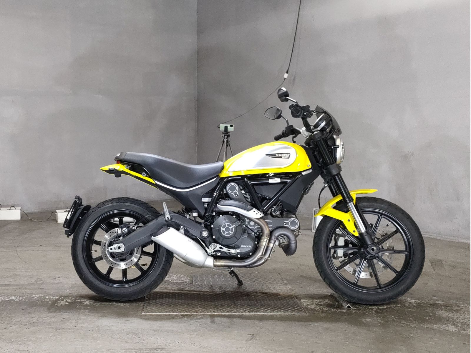 Ducati SCRAMBLER 803 ICON 2019