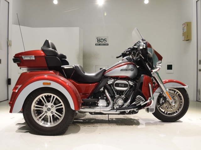 HD ELECTRA GLIDE FLHTCU1870 TRIKE 2019