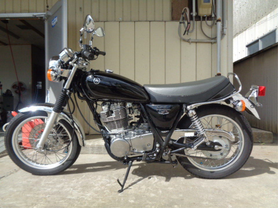 Yamaha SR400 2017