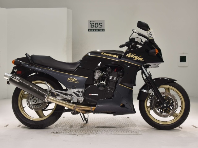 Kawasaki GPZ900R 2001