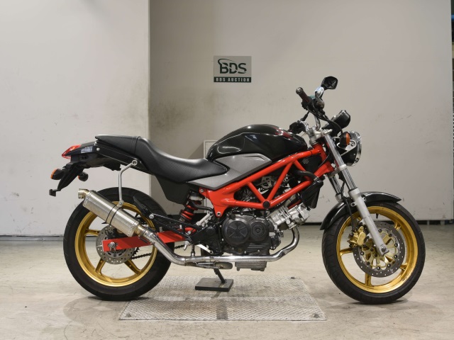 Honda VTR250 2011