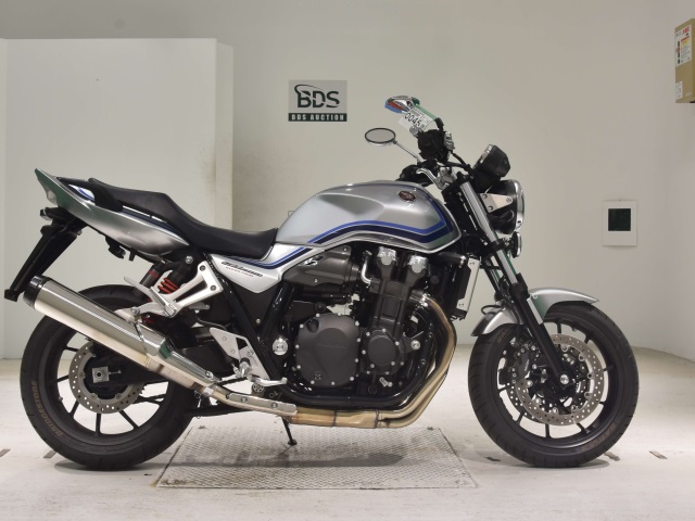 Honda CB1300SF 2024