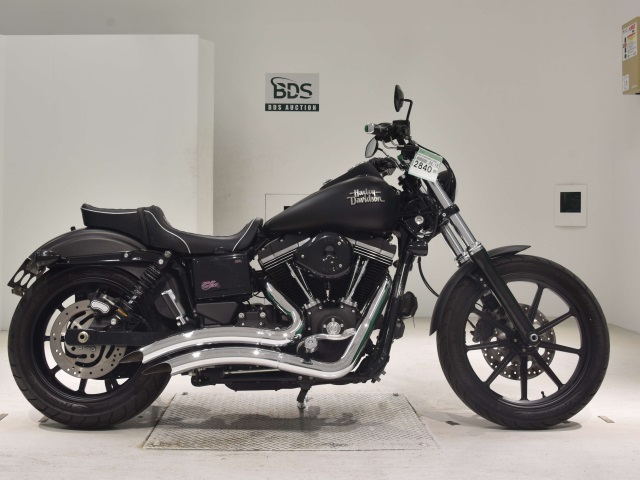 HD STREETBOB FXDB1580 2016