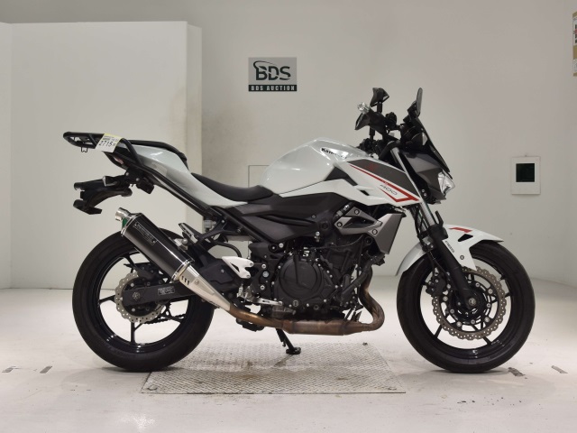 Kawasaki Z400 2021