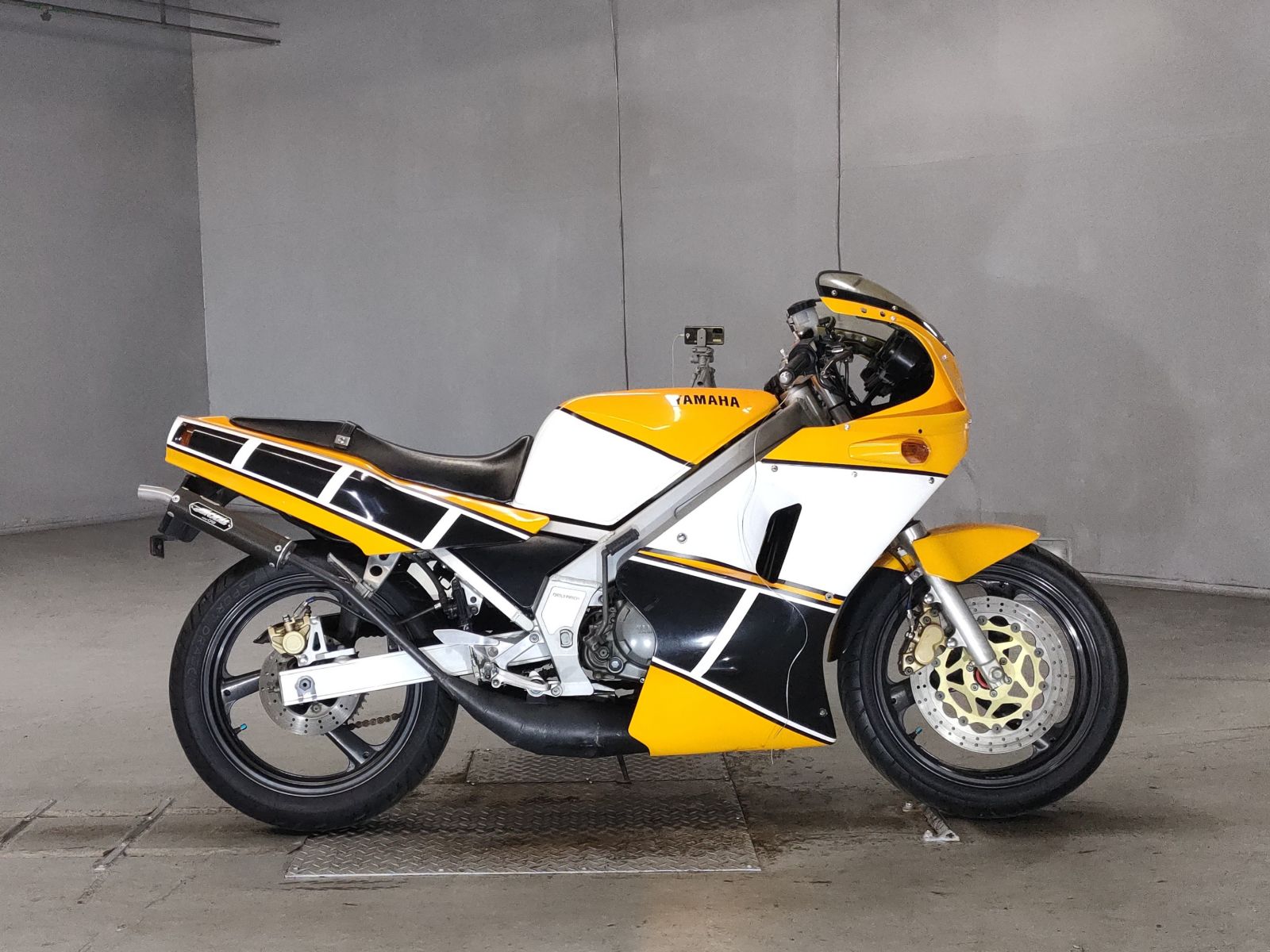 Yamaha TZR250