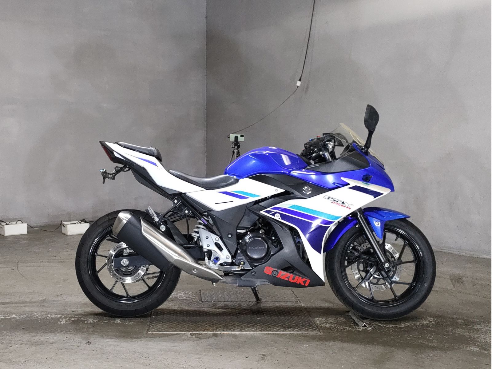 Suzuki GSX250R
