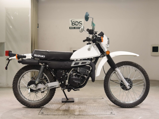 Suzuki TS185 2021