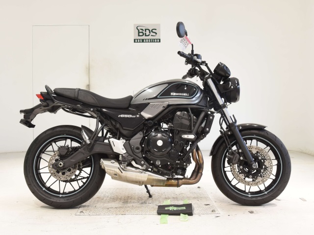 Kawasaki Z650RS 2022
