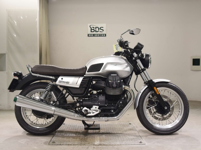 Moto Guzzi V73 SPECIAL 2020