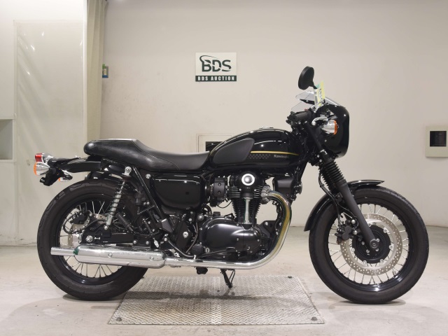 Kawasaki W800 2022