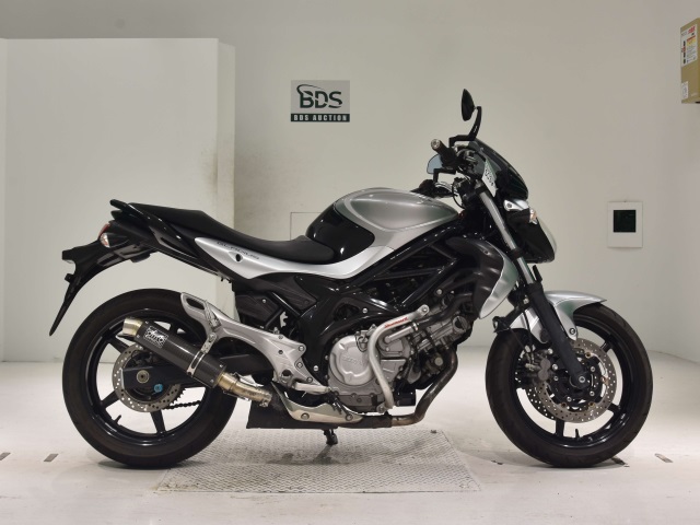 Suzuki GLADIUS SFV400 2011