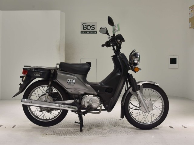 Honda CC110 CROSSCUB 2016