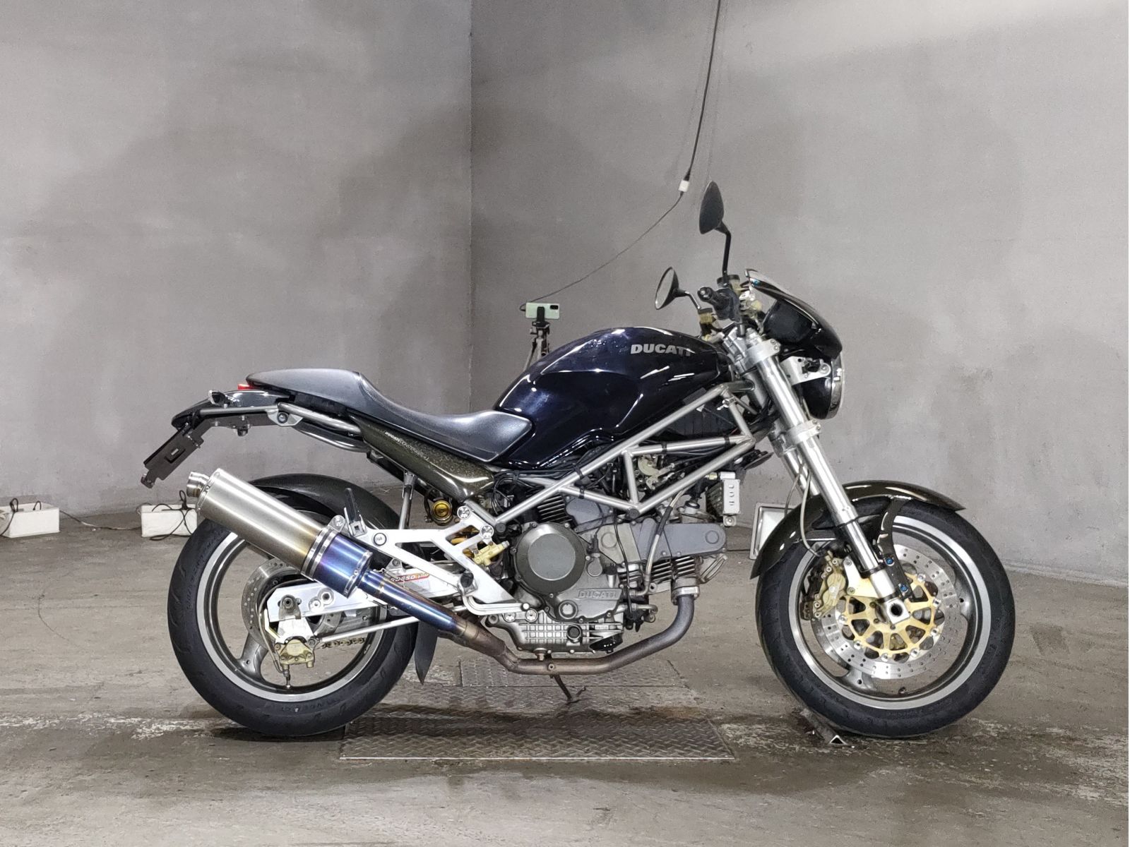 Ducati MONSTER 900S 2000