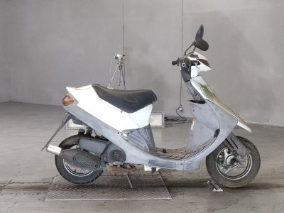 Suzuki SEPIA ZZ
