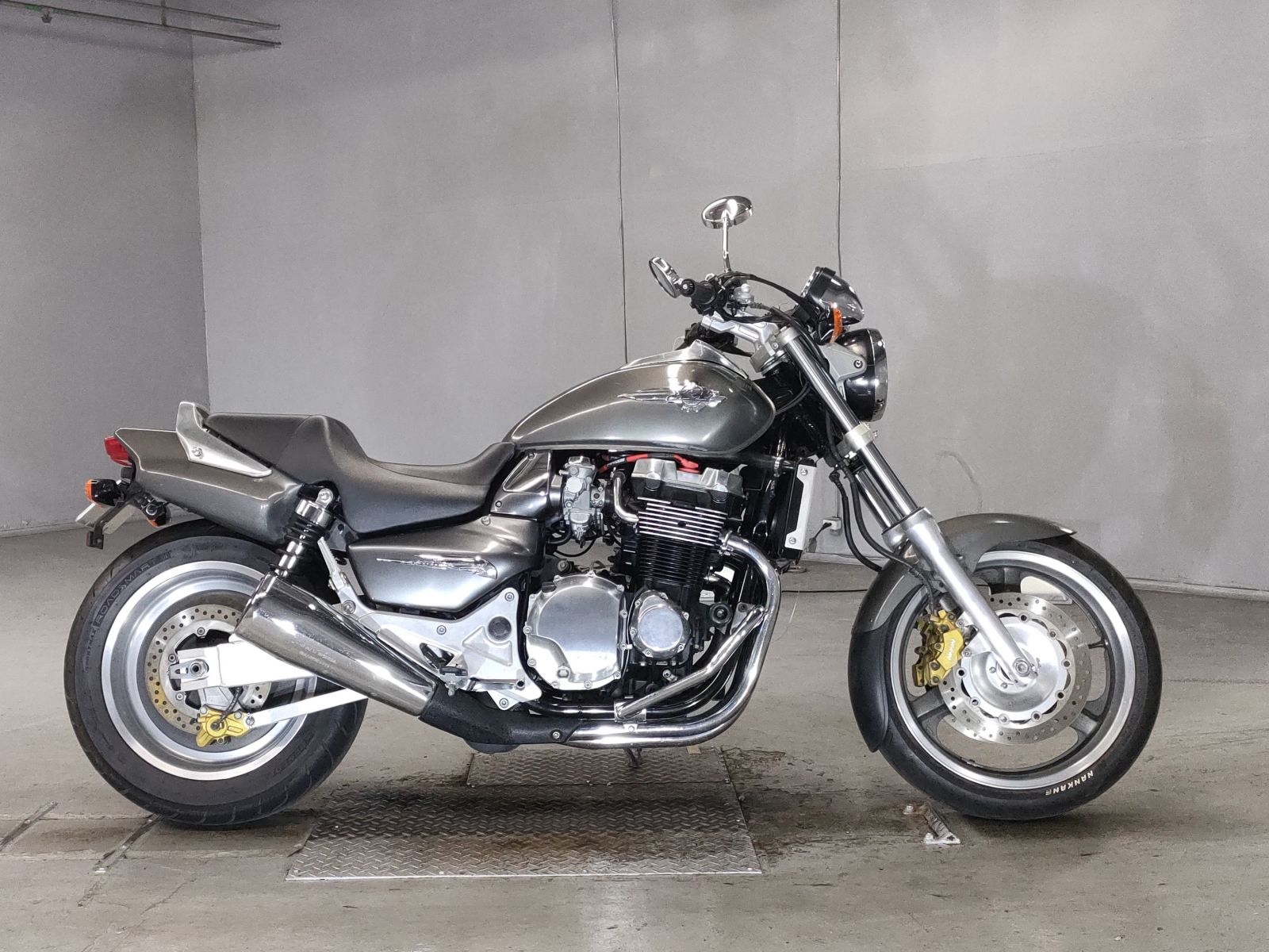 Honda X4 1997