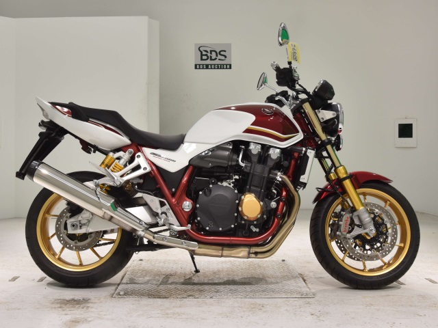 Honda CB1300SF 2023