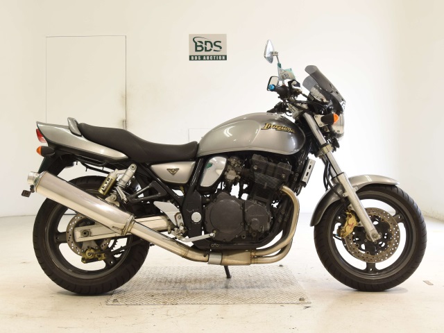 Suzuki GSX400 INAZUMA 2004