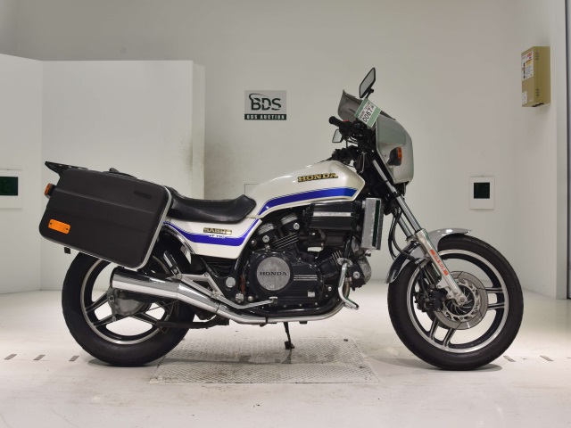 Honda VF750S SABER 1985