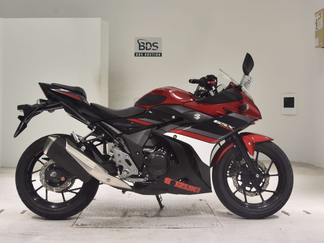Suzuki GSX250R