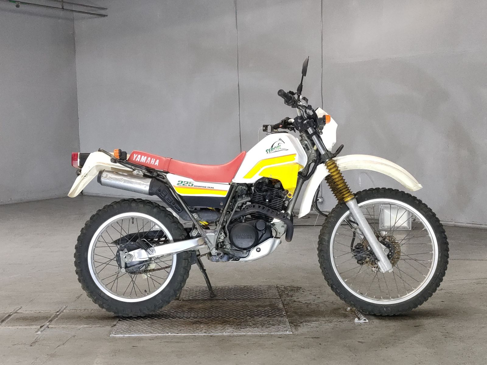 Yamaha SEROW XT225 1987