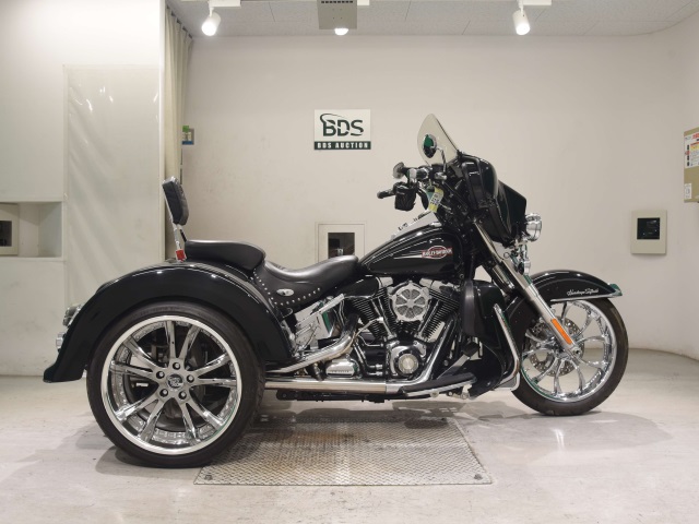 HD FLSTC1580 TRIKE 2007