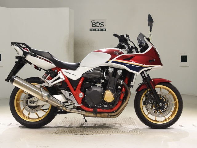 Honda CB1300SF 2022